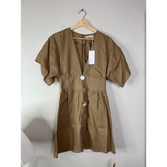 NWT Reformation Ty Button-Embellished Linen Kimono Sleeve Mini Dress Khaki - Picture 2 of 9